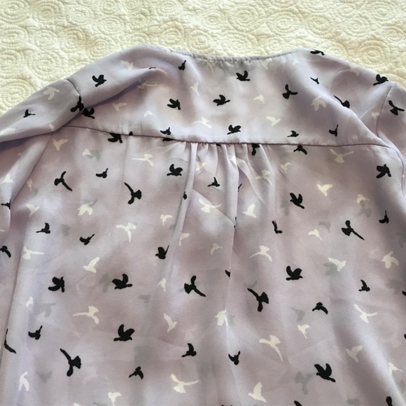 Sweet Rain lilac 3/4 sleeve blouse with black & white bird print (S/M) - Picture 11 of 15